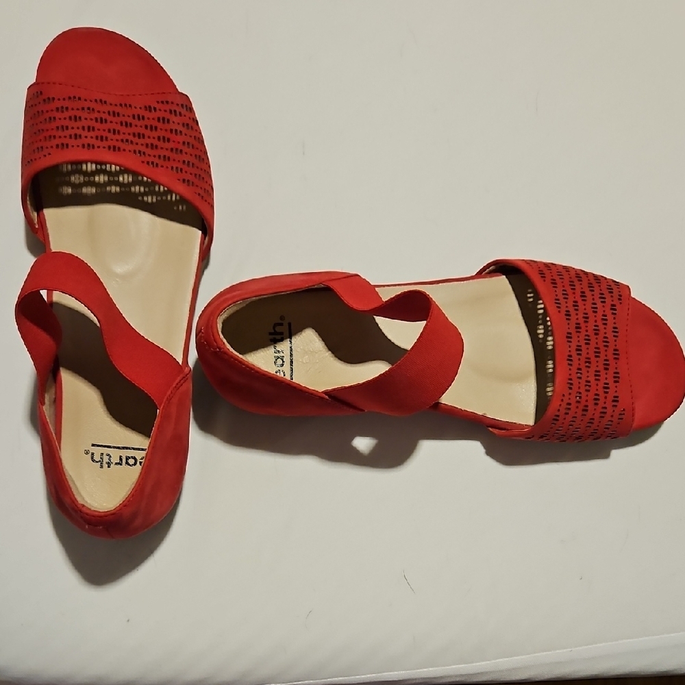 Earth Red Sandals with Perforated Design